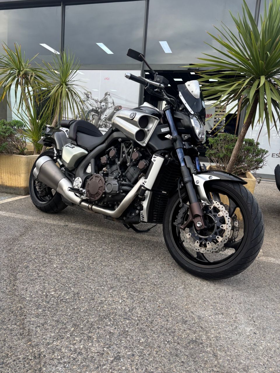 YAMAHA V-MAX 1700 0