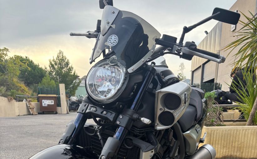 YAMAHA V-MAX 1700 2