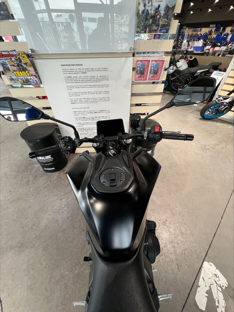 YAMAHA MT-09  Y-AMT 7