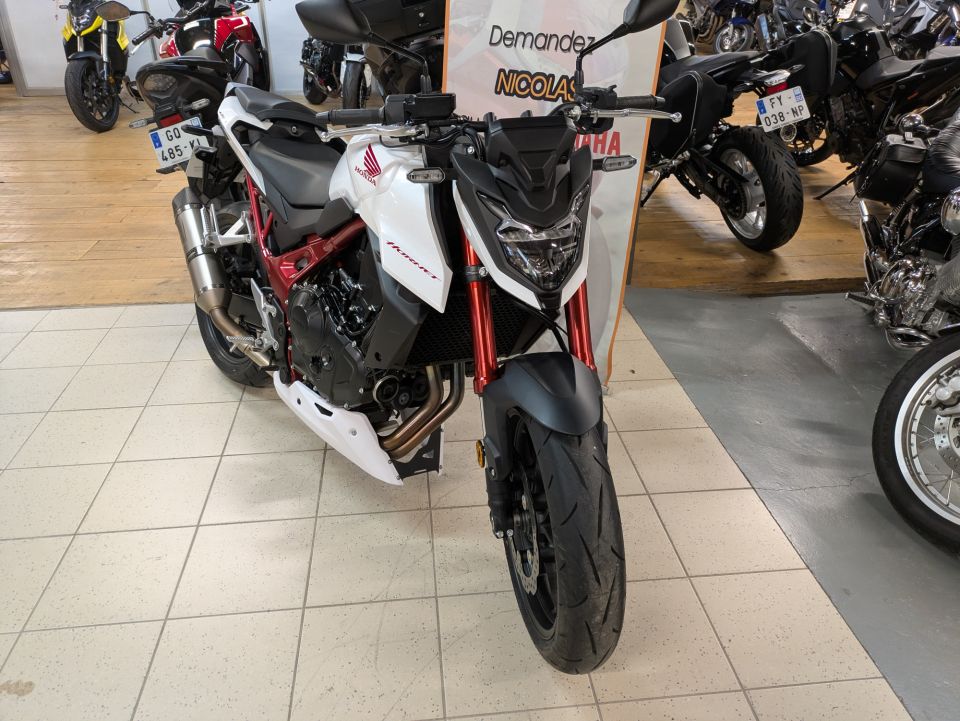 HONDA CB 750 HORNET 60