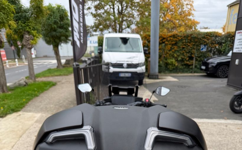 YAMAHA XP T-MAX 560 TECH MAX 8