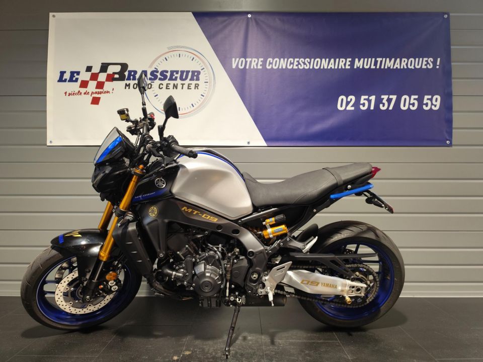 YAMAHA MT-09 6