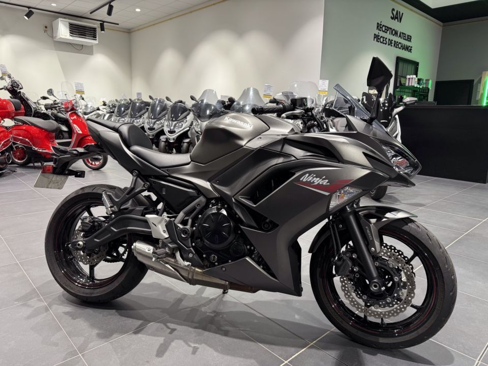 KAWASAKI NINJA 650 5
