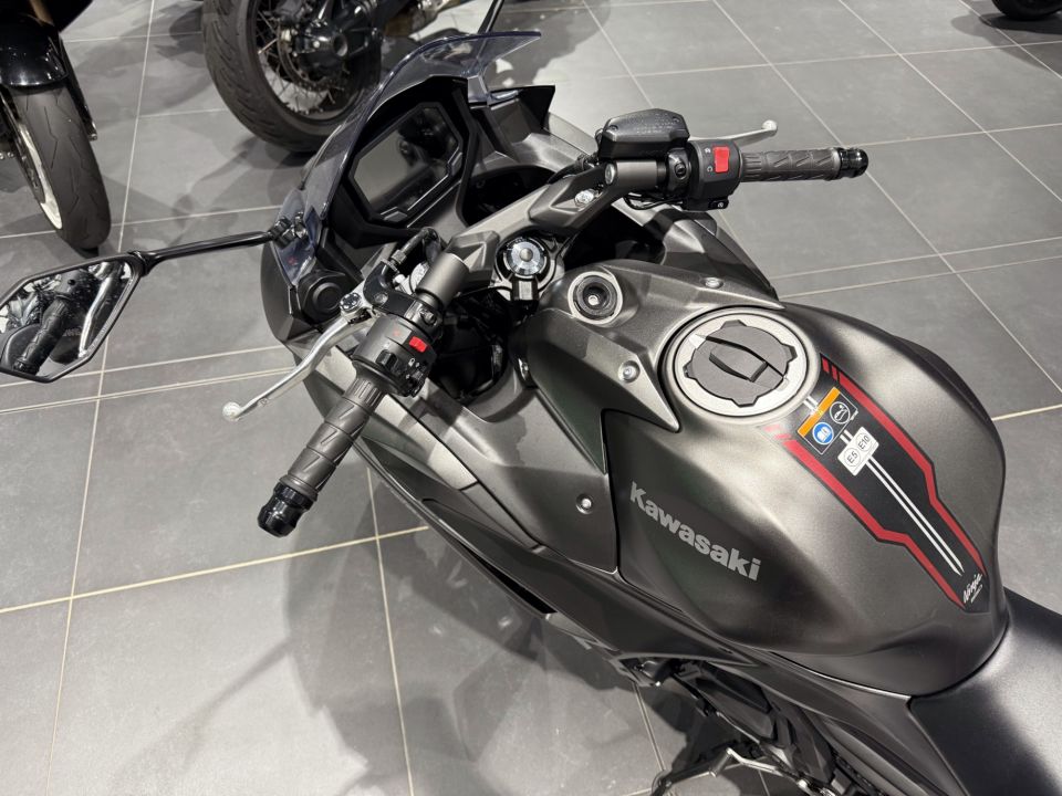 KAWASAKI NINJA 650 10