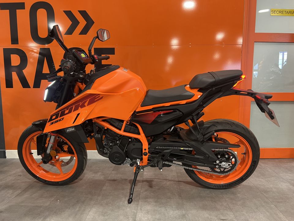 KTM 390 DUKE 4