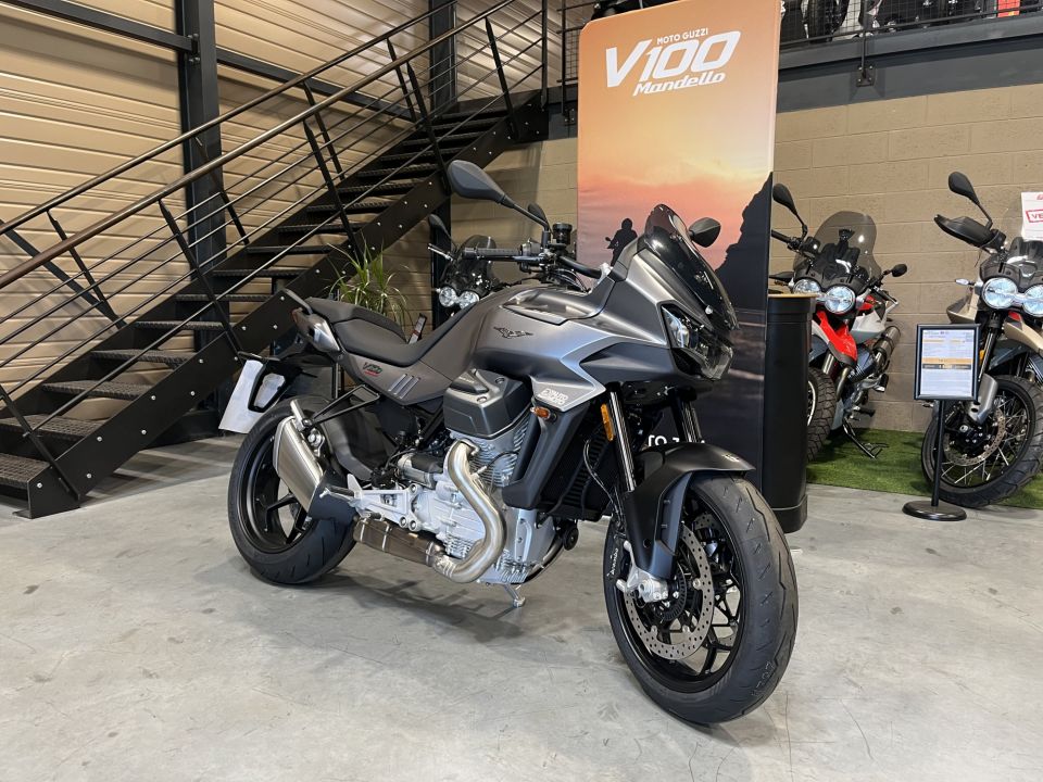MOTO GUZZI V100  MANDELLO 0