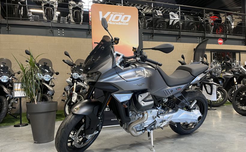 MOTO GUZZI V100  MANDELLO 2