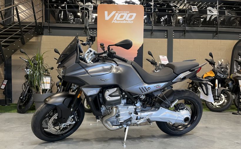 MOTO GUZZI V100  MANDELLO 3