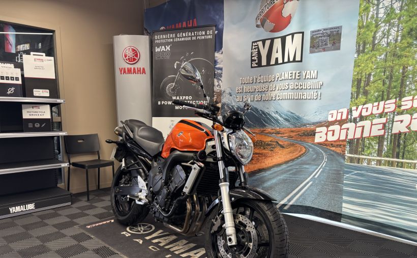 YAMAHA FZ6 (98CV) 1