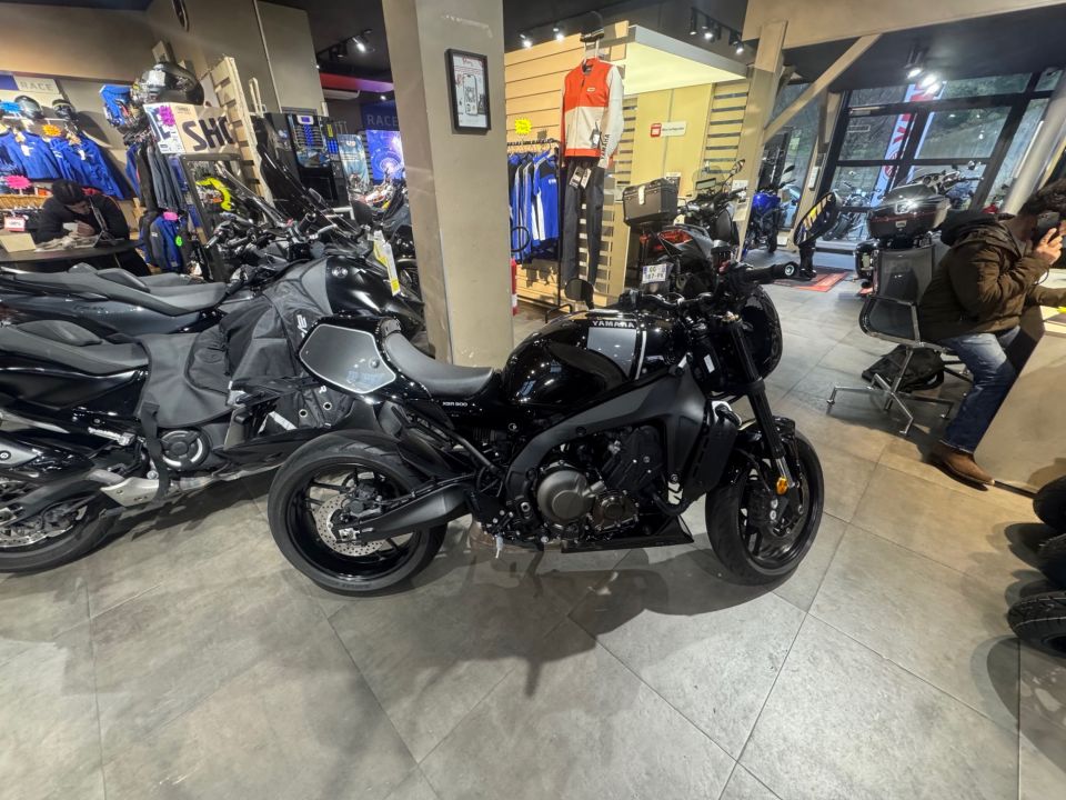 YAMAHA XSR 900 3