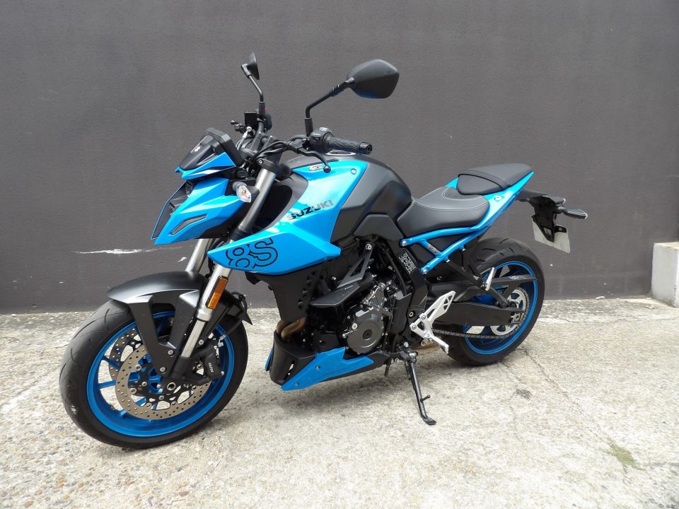 SUZUKI GSX-8S A2 6