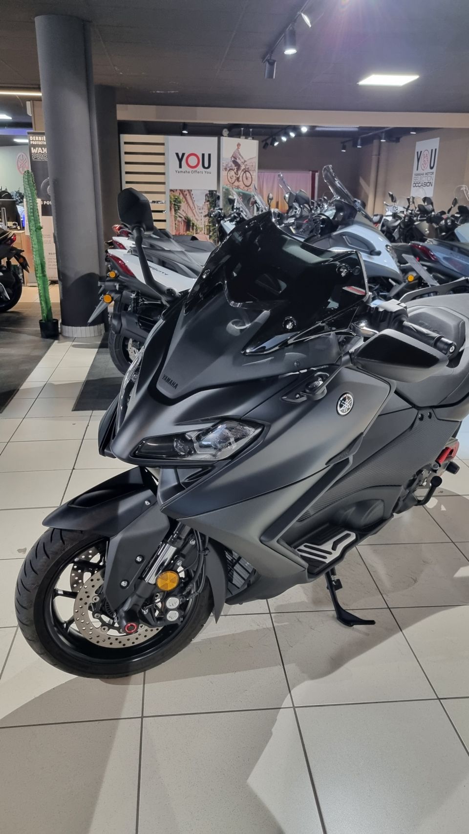 YAMAHA XP T-MAX 560 3
