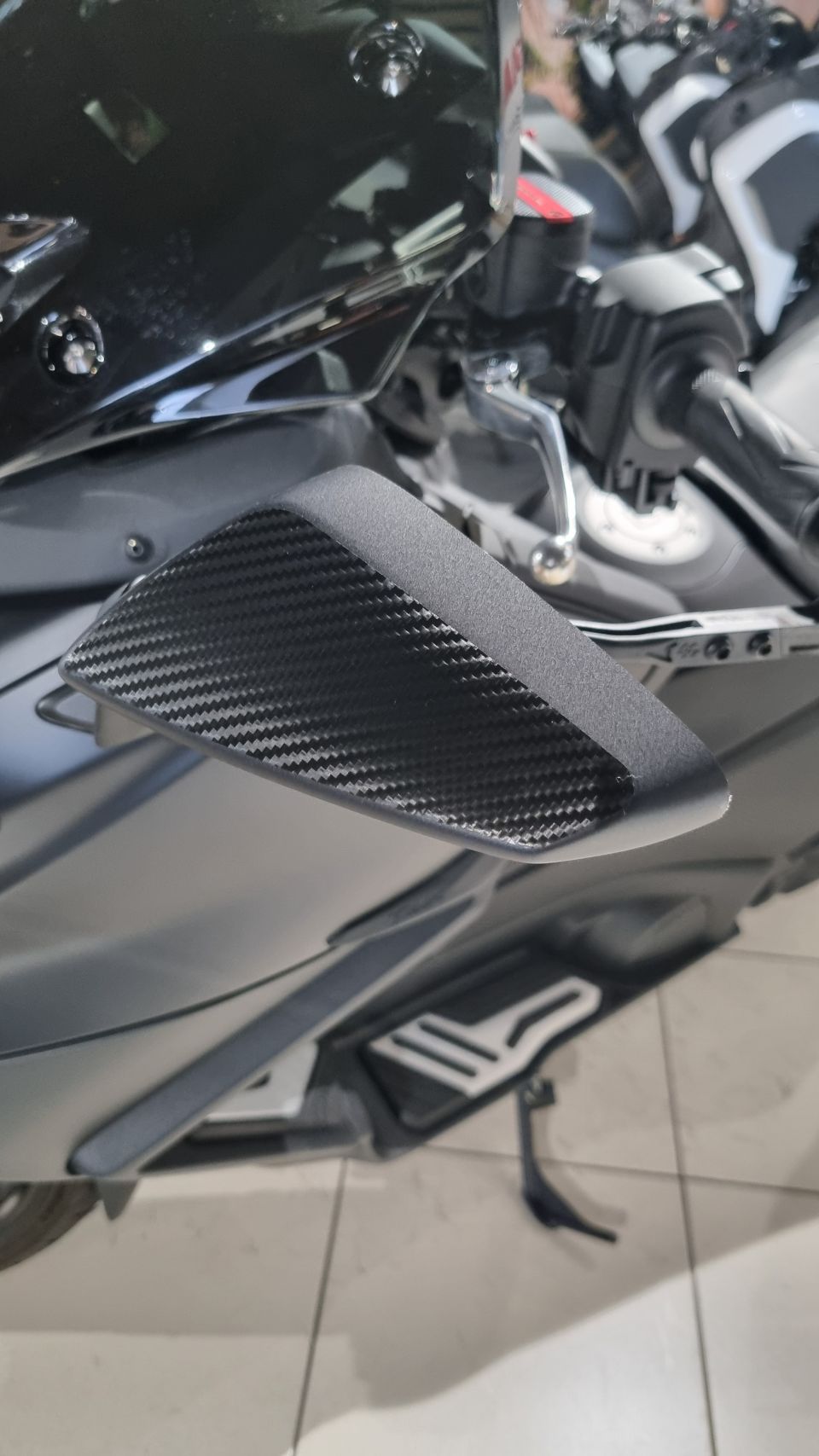 YAMAHA XP T-MAX 560 5