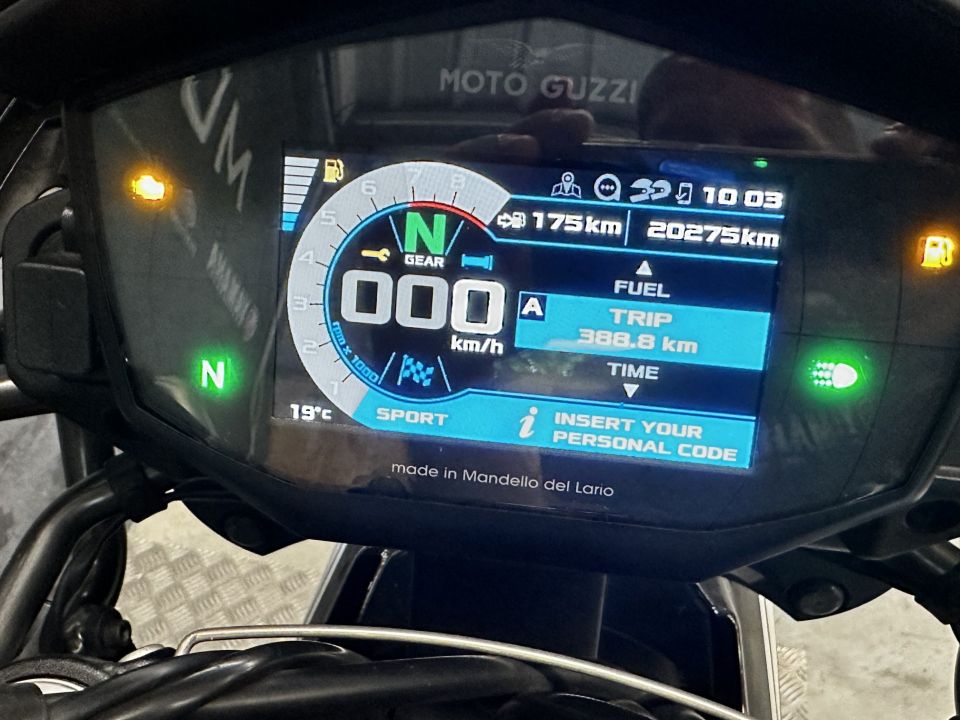 MOTO GUZZI V85 TT 850 27