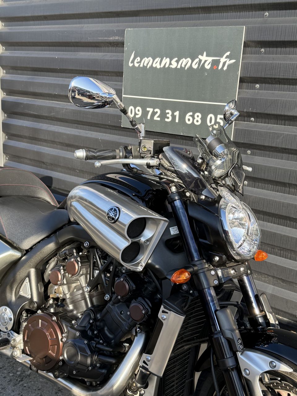 YAMAHA V-MAX 1700 10