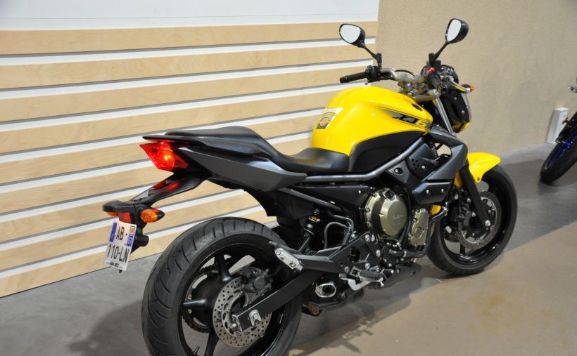 YAMAHA XJ6-N 4