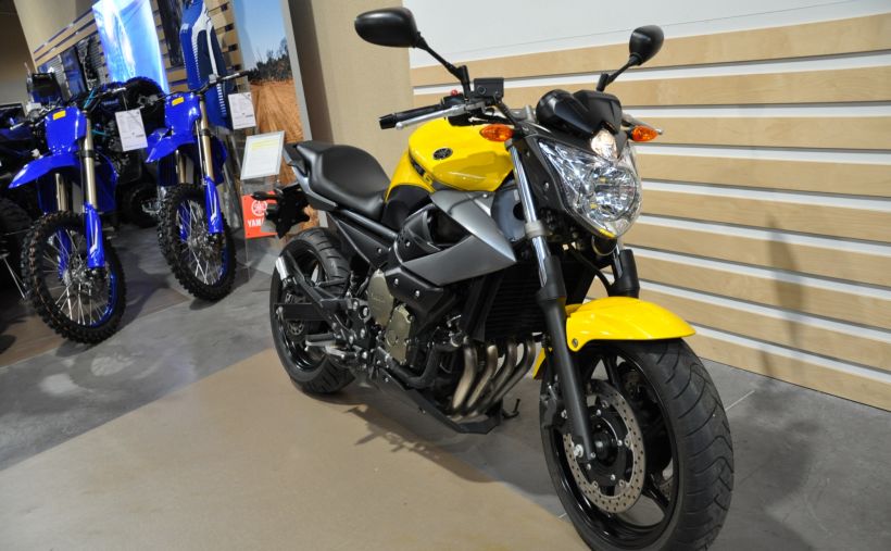 YAMAHA XJ6-N 5