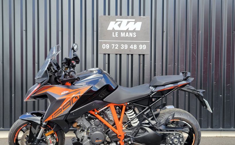 KTM 1290 SUPER DUKE GT 1