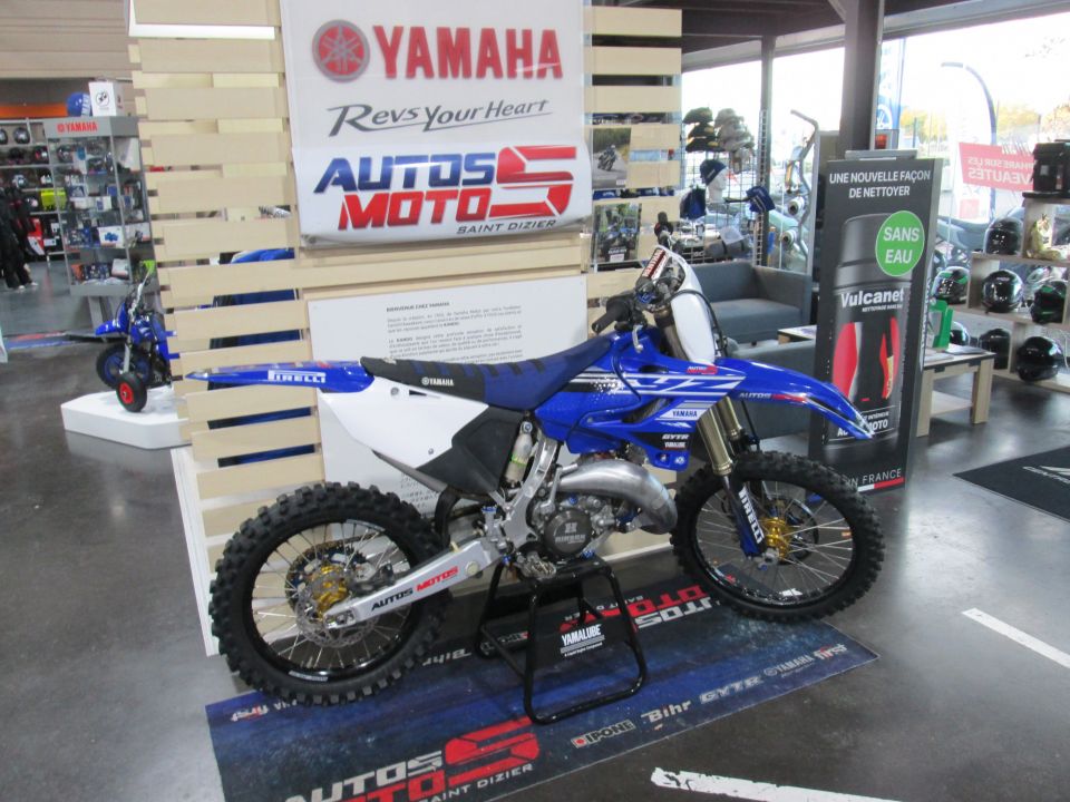 YAMAHA 125 YZ 2015 1
