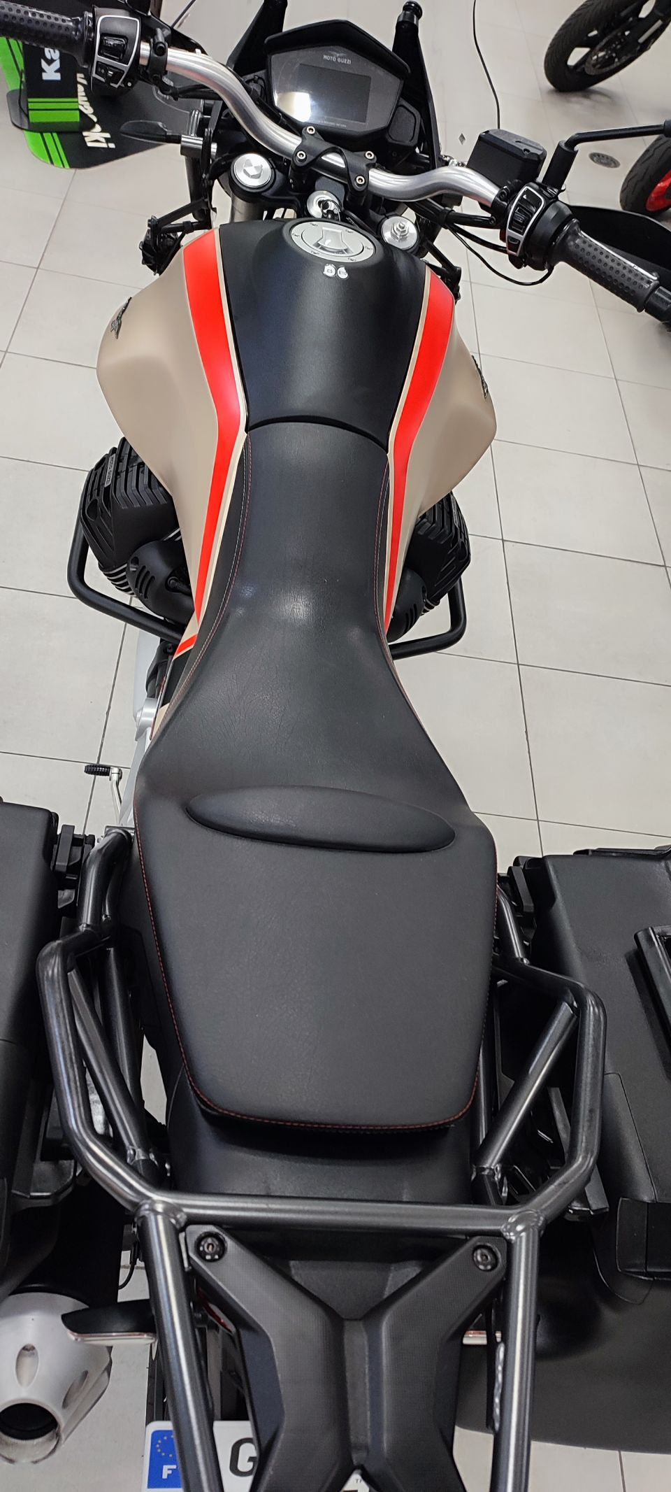 MOTO GUZZI V85 TT TRAVEL PACK 850 54