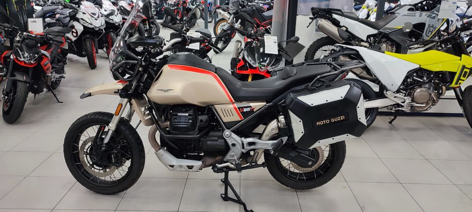 MOTO GUZZI V85 TT TRAVEL PACK 850 9