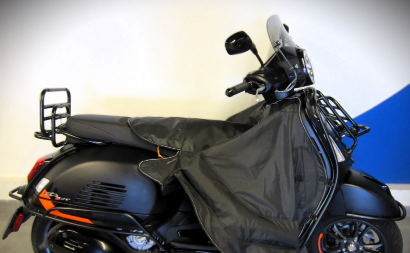 VESPA GTS 300 HPE SUPER SPORT 0