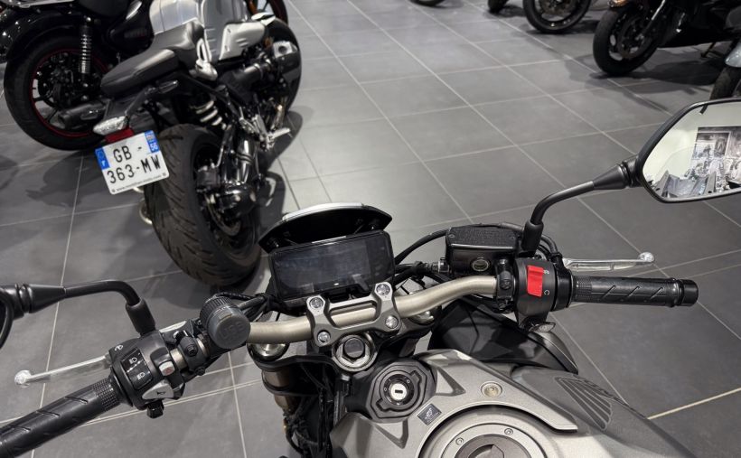 HONDA CB650R Neo Sports Café 10