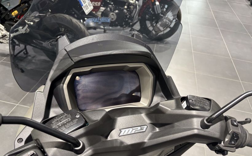 PIAGGIO MP3 530 HPE EXCLUSIVE 10