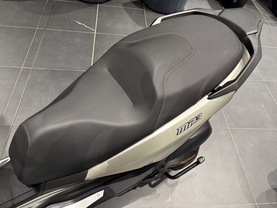 PIAGGIO MP3 530 HPE EXCLUSIVE 15