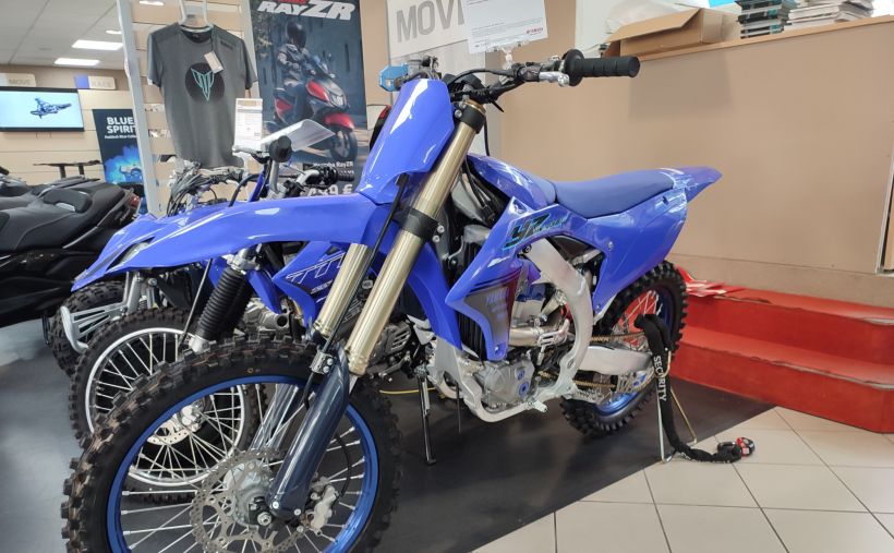 YAMAHA YZ450F 0