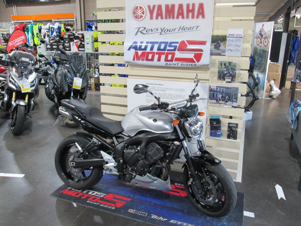 YAMAHA 600 FZ 6 S2 0