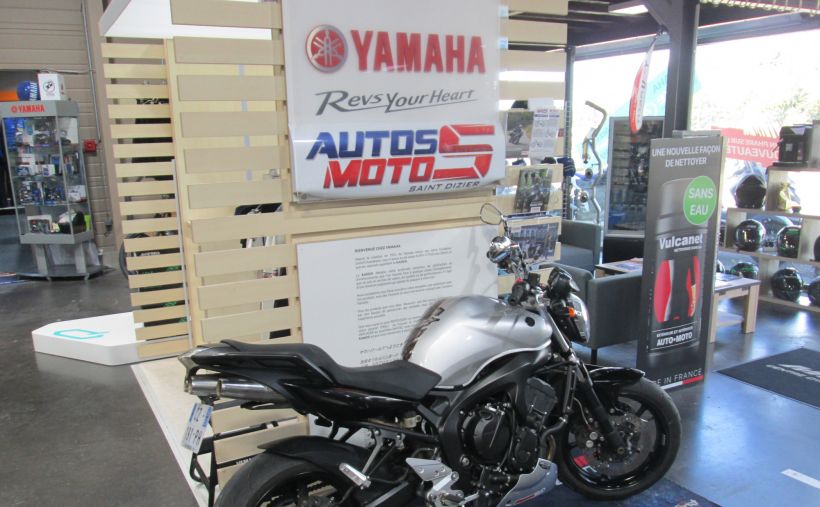 YAMAHA 600 FZ 6 S2 1