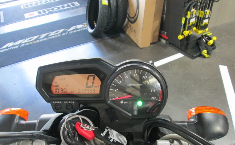 YAMAHA 600 FZ 6 S2 4