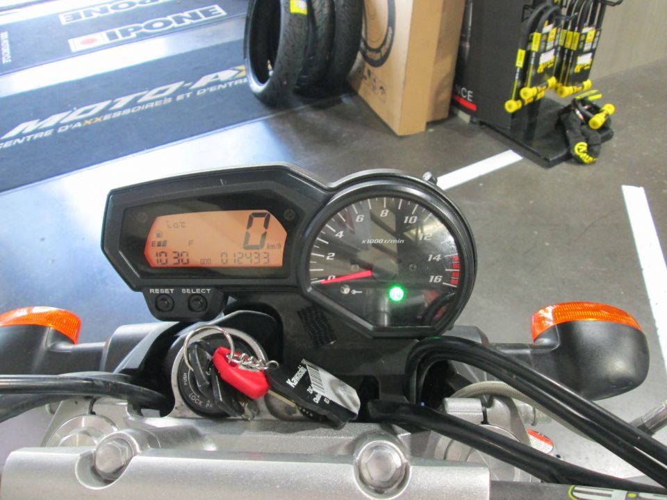 YAMAHA 600 FZ 6 S2 4