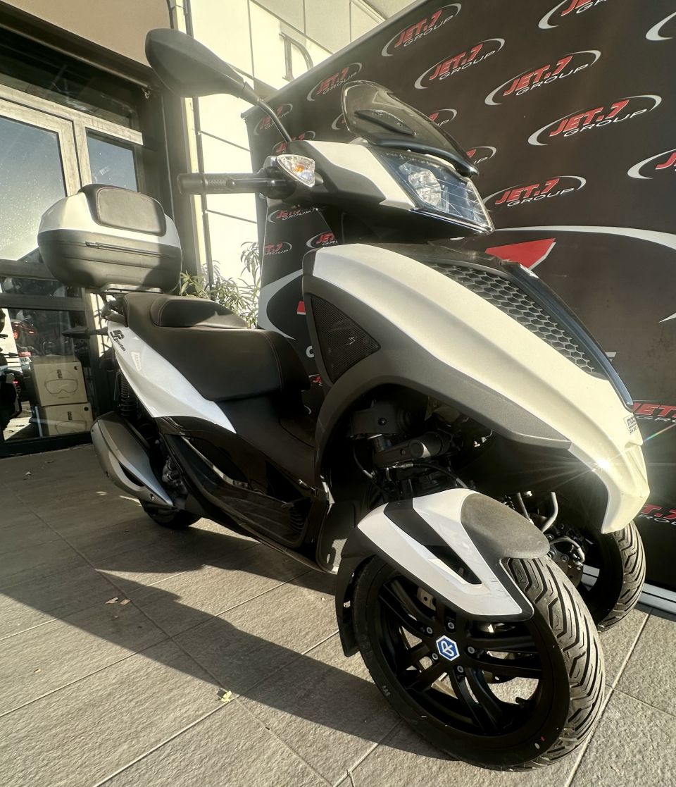 PIAGGIO MP3 300LT YOURBAN 1