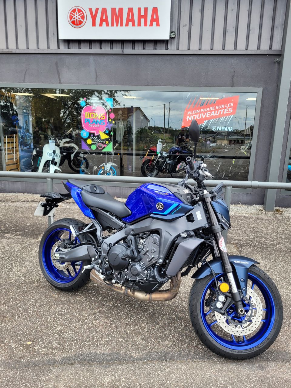 YAMAHA MT-09  Y-AMT 3