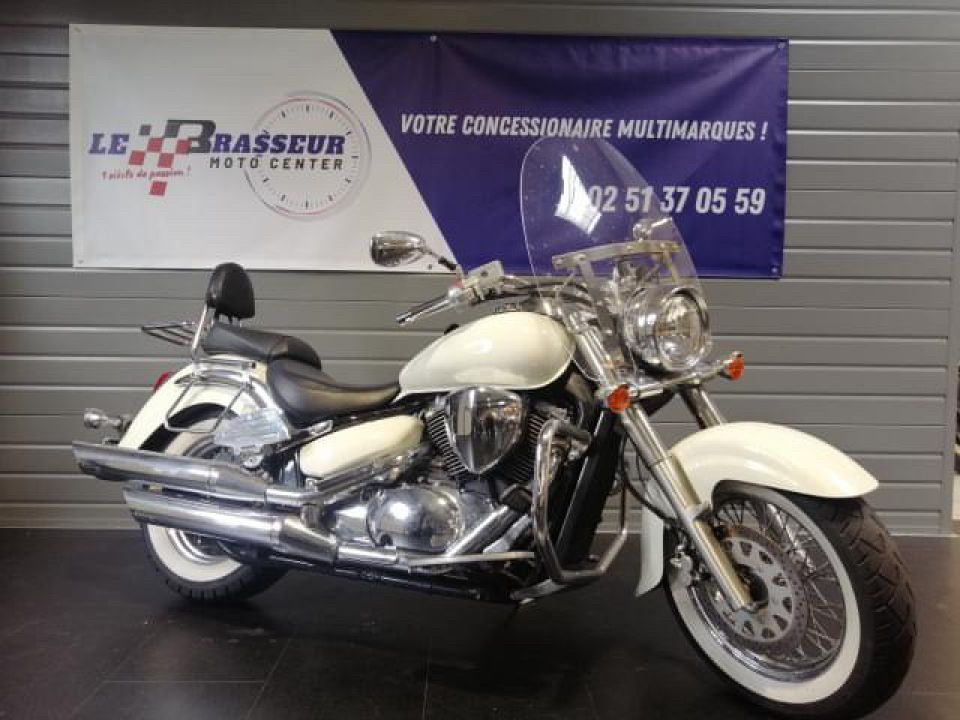 SUZUKI VL 800 INTRUDER 12