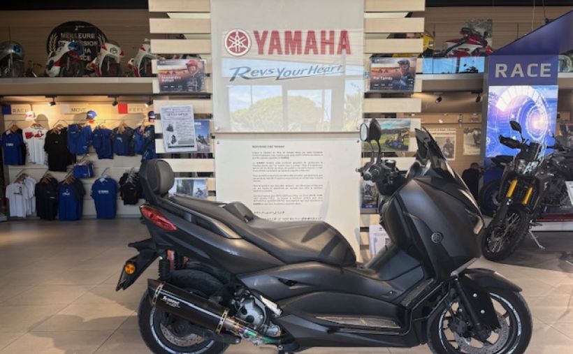 YAMAHA XMAX 300 FAIBLE KILOMETRAGE +DE 850€ D'EQUIPEMENT  67€/MOIS* GARANTIE 12 MOIS 0