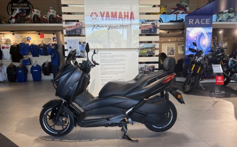 YAMAHA XMAX 300 FAIBLE KILOMETRAGE +DE 850€ D'EQUIPEMENT  67€/MOIS* GARANTIE 12 MOIS 4