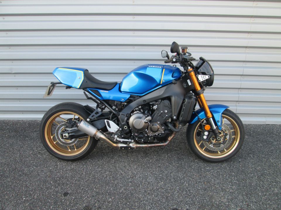 YAMAHA XSR 900 ABS 8