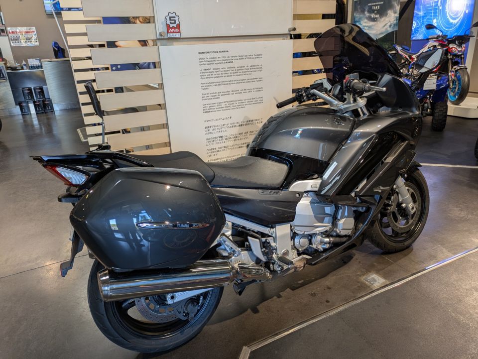 YAMAHA FJR 1300 ABS 2