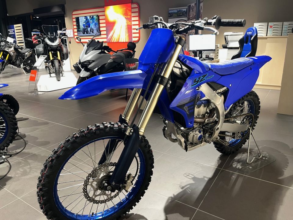 YAMAHA YZ250F 1