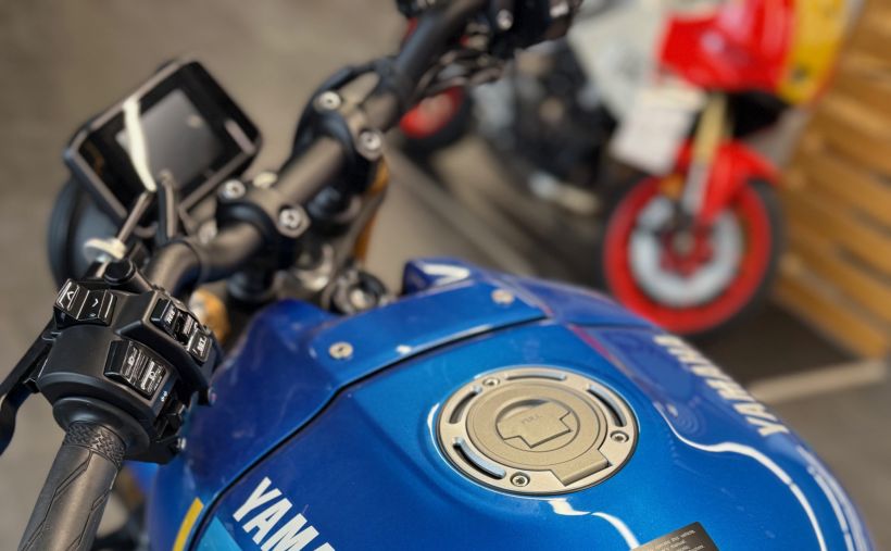 YAMAHA XSR 900 ABS 4