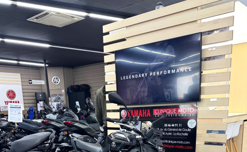 YAMAHA MT-09 1
