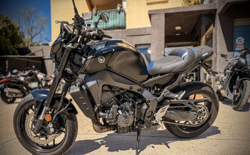 YAMAHA MT-09 3