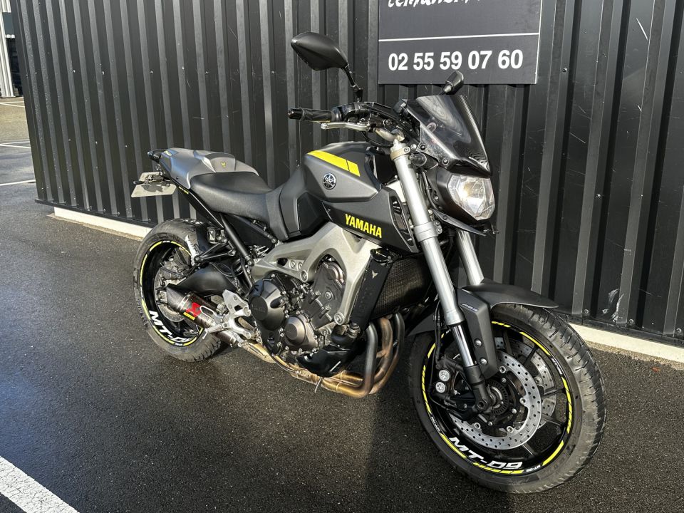 YAMAHA MT-09 10