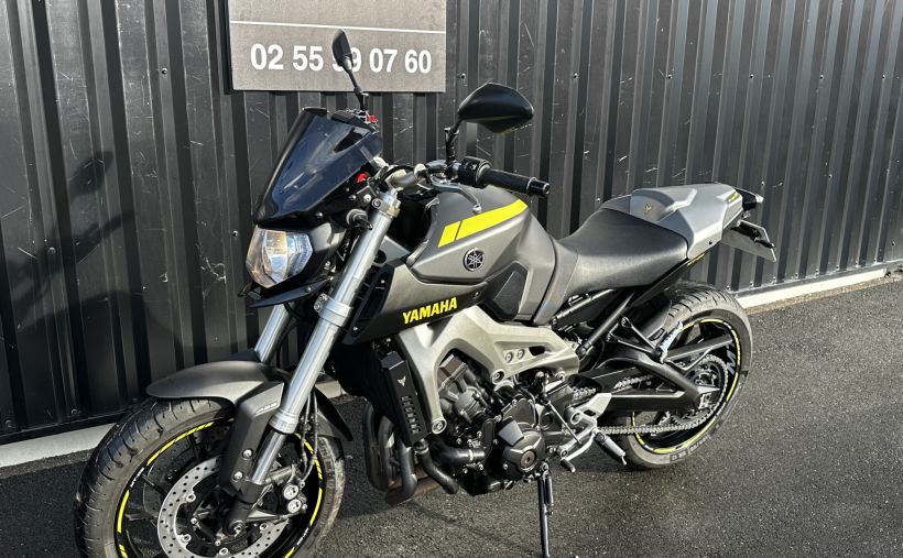 YAMAHA MT-09 15
