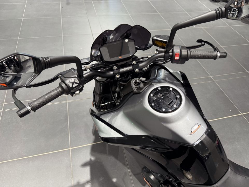 KTM 790 DUKE 10