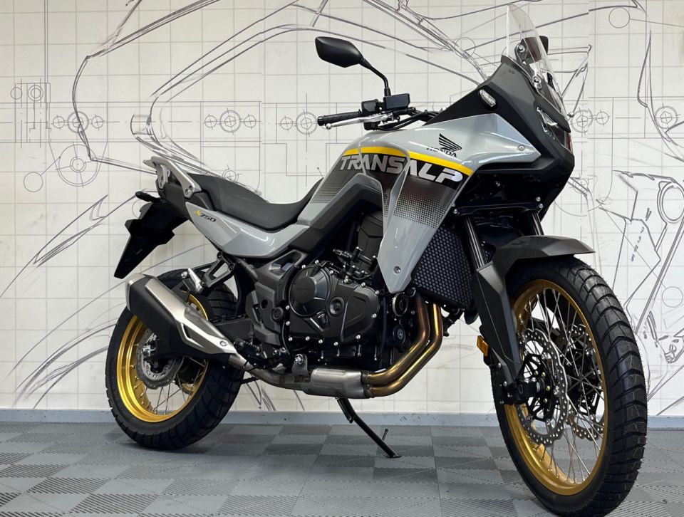 HONDA XL750 TRANSALP 12