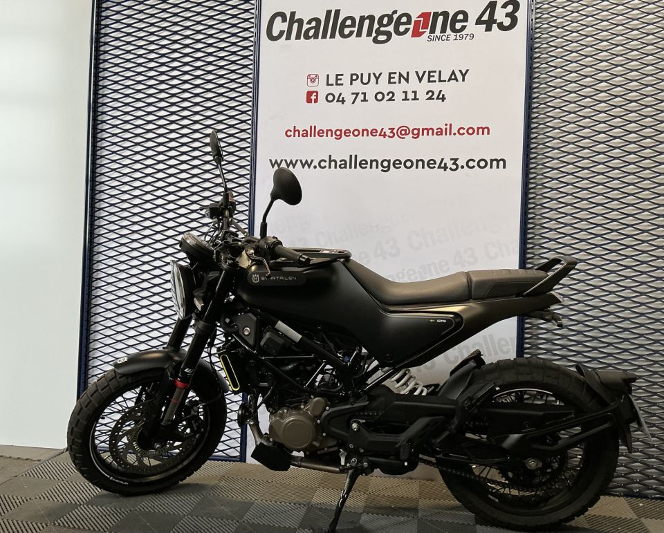 HUSQVARNA SVARTPILEN 125 ABS 0